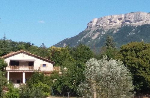 Serres House | Holiday house between lake and mountain