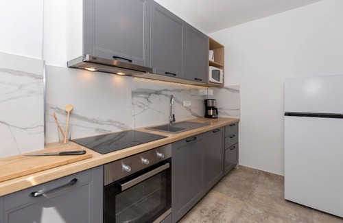 Drenje House | Holiday house Drenje for 1 - 4 persons with 3 bedrooms - Twin house