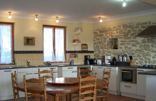 Sonnac-sur-l'Hers House | Holiday house Sonnac sur l'Hers for 6 - 10 persons with 4 bedrooms - Row house