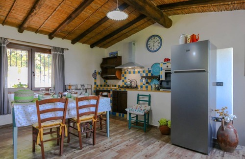 Oliena Villa | Holiday House Giada with pretty veranda