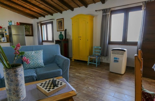 Oliena Villa | Holiday House Giada with pretty veranda