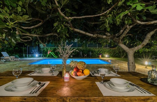 Municipality of Posedarje House | Holiday House in Posedarje with Large Garden