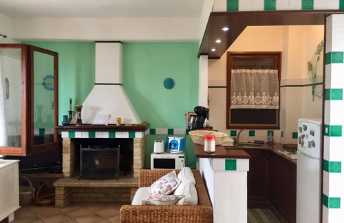 Santa Margherita di Pula House | Holiday house in Sardinia at La Perla Marina sandy beach front