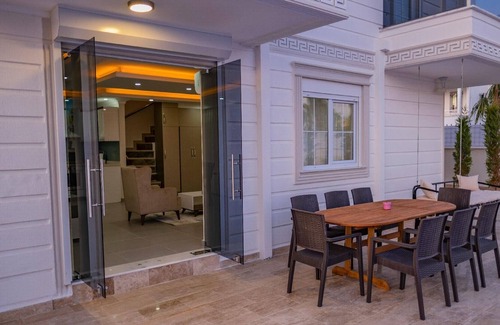 Kadriye House | Holiday house Kadriye for 1 - 10 persons with 5 bedrooms - Twin house