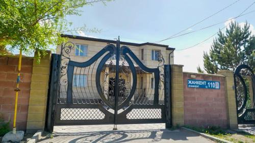 Nur-Sultan Hotel | Holiday House