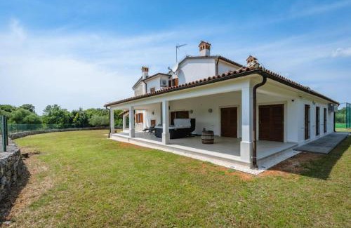 Rovinj Villa | Holiday house Lera Rovinj, with football field, sauna, jacuzzi