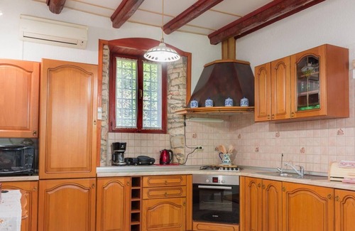 Liznjan House | Holiday house Ližnjan for 1 - 6 persons with 4 bedrooms - Holiday home