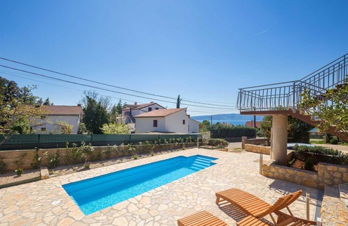 Pinezici House | Holiday house MICHAEL with shared pool and private jacuzzi
