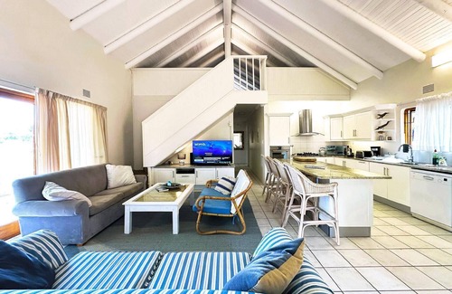 Plettenberg Bay House | Holiday house Plettenberg Bay for 1 - 8 persons with 4 bedrooms - Holiday house