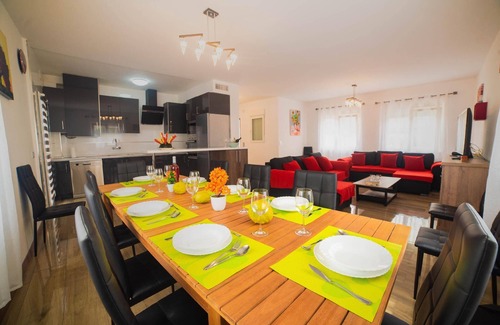 Padul House | Holiday house Padul for 1 - 13 persons with 6 bedrooms - Holiday house