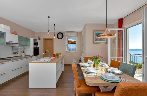 Podgora House | Holiday house Podgora for 1 - 6 persons with 3 bedrooms - Holiday house