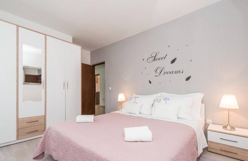 Municipality of Posedarje House | Holiday house Posedarje for 1 - 5 persons with 3 bedrooms - Holiday house