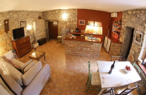 Preko House | Holiday house Preko for 1 - 5 persons with 2 bedrooms - Holiday apartment in one or multi-family hou