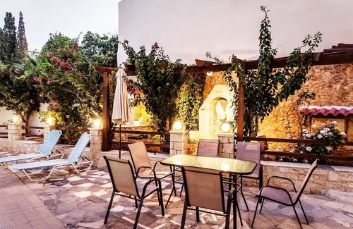 Roussospiti House | Holiday house Roussospiti for 1 - 12 persons with 3 bedrooms - Holiday apartment in one or multi-fam