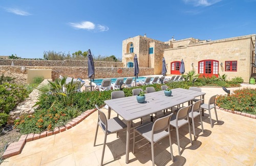 San Lawrenz House | Holiday house San Lawrenz for 1 - 16 persons with 7 bedrooms - Twin house