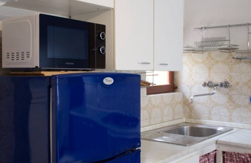 Peschiera del Garda Apartment | Holiday in Peschiera, 1. 5 from the historic center apartment on the ground floor and garden