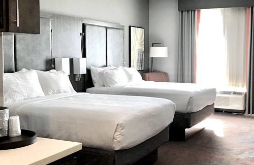 Abilene Hotel | Holiday Inn Abilene - North College Area by IHG