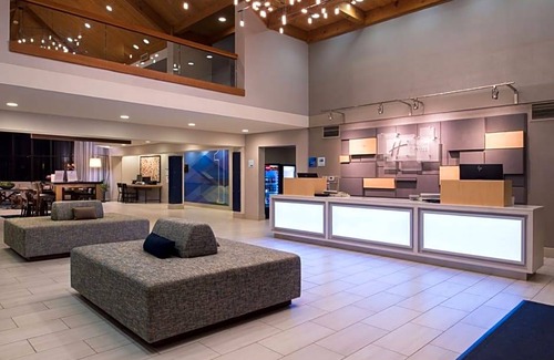 Walnut Creek Hotel | Holiday Inn Express Walnut Creek, an IHG Hotel