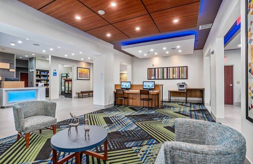Van Buren Hotel | Holiday Inn Express Suites Van Buren-Ft Smith Area, an IHG Hotel