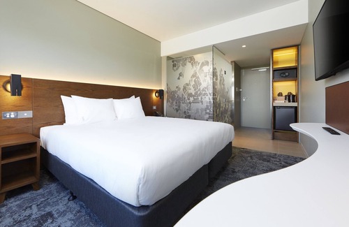 Newcastle West Hotel | Holiday Inn Express Newcastle by IHG