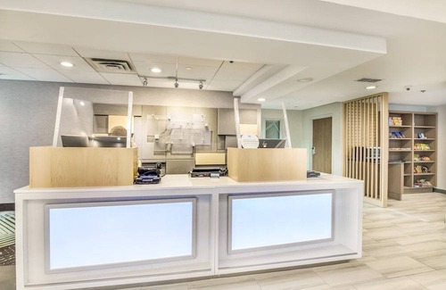 Longview Hotel | Holiday Inn Express & Suites Longview North, an IHG Hotel