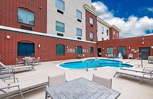 Longview Hotel | Holiday Inn Express & Suites Longview South I-20, an IHG Hotel