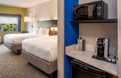 Arlington Hotel | Holiday Inn Express and Suites Jacksonville East by IHG