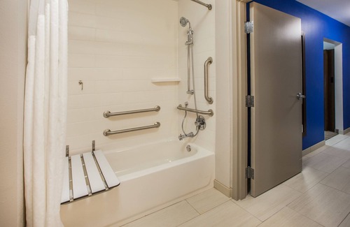 Arlington Hotel | Holiday Inn Express and Suites Jacksonville East by IHG