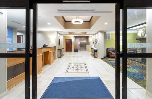 Kutzky Park Hotel | Holiday Inn Express and Suites Rochester West-Medical Center by IHG