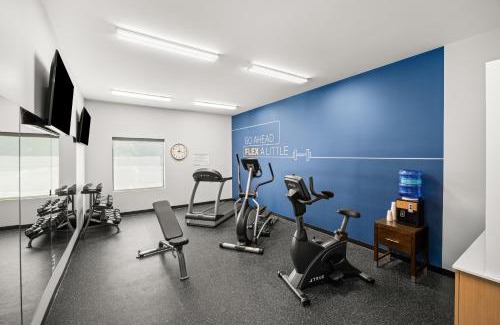 Woodfin Hotel | Holiday Inn Express Asheville Woodfin by IHG