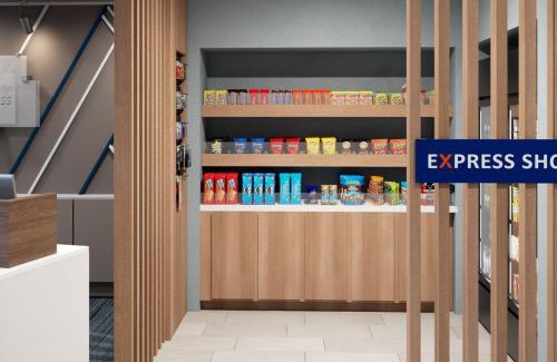 Woodfin Hotel | Holiday Inn Express Asheville Woodfin by IHG