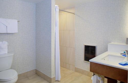 Bermuda Hotel | Holiday Inn Express - Chester by IHG