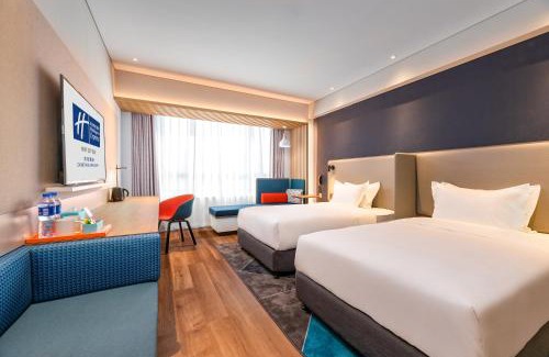 Jinhua Hotel | Holiday Inn Express Dongyang Hengdian by IHG