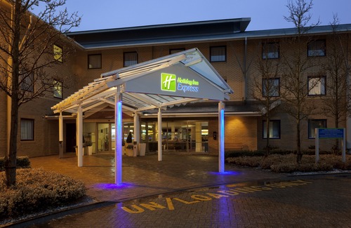 Willen Hotel | Holiday Inn Express Milton Keynes, an Ihg Hotel