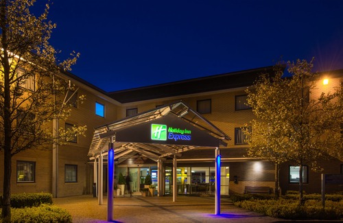 Willen Hotel | Holiday Inn Express Milton Keynes, an Ihg Hotel