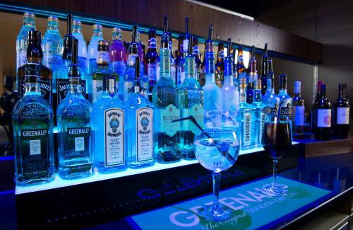 Paisley Hotel | Holiday Inn Express - Glasgow Airport by IHG