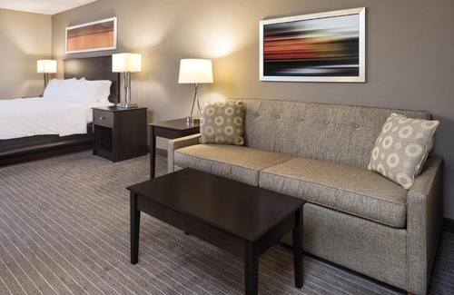 Minnetonka Hotel | Holiday Inn Express Hotel & Suites Minneapolis - Minnetonka by IHG