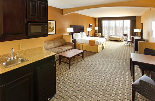 Texarkana Hotel | Holiday Inn Express Hotel & Suites Texarkana East by IHG