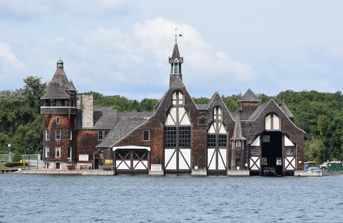 Watertown Hotel | Holiday Inn Express Hotel & Suites Watertown - Thousand Islands, an Ihg Hotel