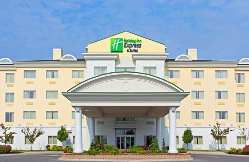 Watertown Hotel | Holiday Inn Express Hotel & Suites Watertown - Thousand Islands, an Ihg Hotel
