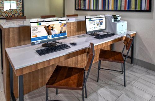 Smyrna Hotel | Holiday Inn Express Hotel & Suites Smyrna-Nashville Area by IHG