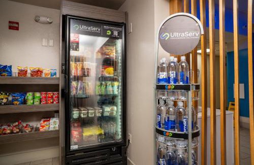 Hesperia Hotel | Holiday Inn Express Hotel & Suites Hesperia by IHG