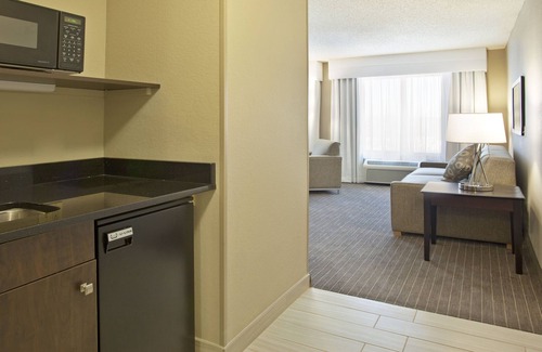 Minnetonka Hotel | Holiday Inn Express Hotel & Suites Minneapolis-Minnetonka by IHG