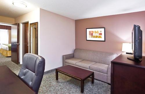 Van Wert Hotel | Holiday Inn Express Hotel & Suites Van Wert by IHG