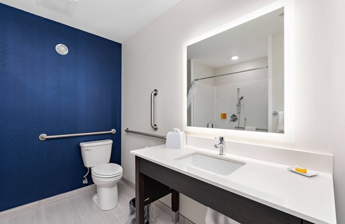 Parkville Hotel | Holiday Inn Express Kansas City North – Parkville by IHG