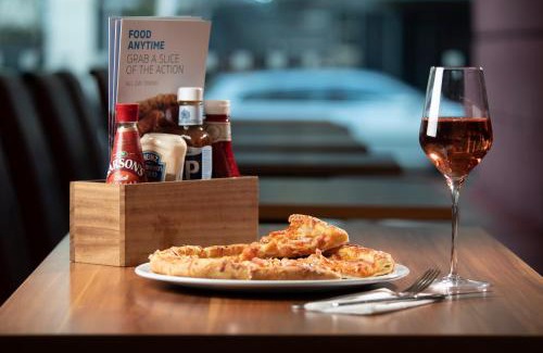 Leeds Hotel | Holiday Inn Express Leeds City Centre by IHG