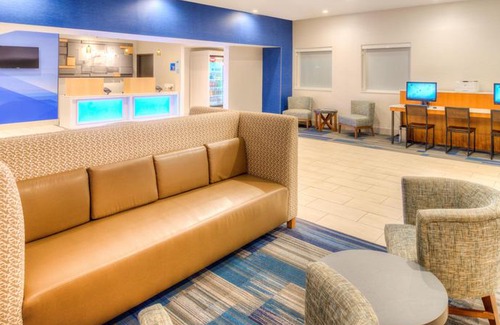 Newberg Hotel | Holiday Inn Express Newberg - Wine Country