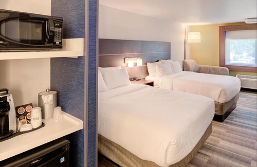 Newberg Hotel | Holiday Inn Express Newberg - Wine Country