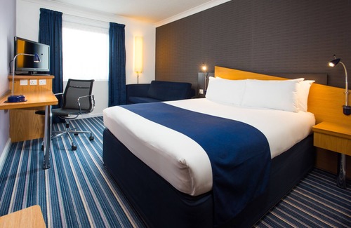 Milton Malsor Hotel | Holiday Inn Express Northampton - South by IHG