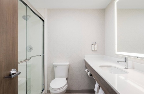 Lake Oswego Hotel | Holiday Inn Express Portland South-Lake Oswego by IHG